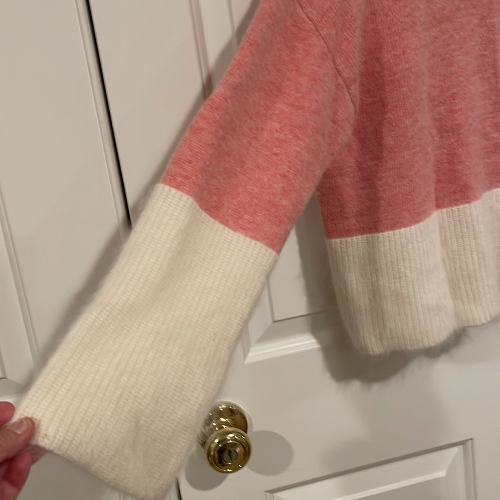 Sweater - Picture 2 of 6